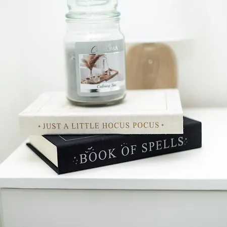 Modern Cozy Flat 6 Mins To Parking & Wifi Feriehus