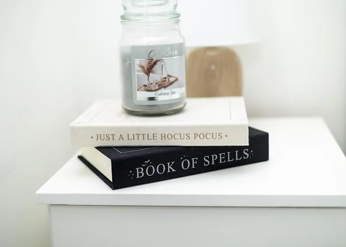 Modern Cozy Flat 6 Mins To Parking & Wifi بيت للعطل